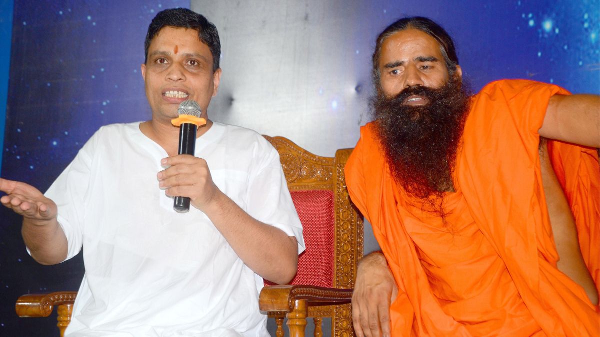 Yoga Guru Ramdev, Acharya Balkrishna Summoned By SC In Contempt Case Over Patanjali’s Misleading Ads